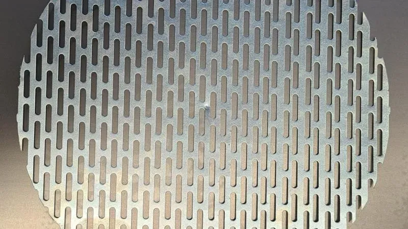 Chapa perfurada de aluminio anodizado